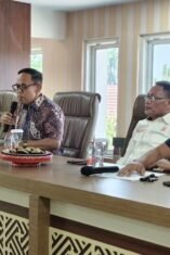 Wakil Bupati Bone Andi Akmal Pasluddin memimpin rapat persiapan PORPROV XVIII Sulawesi Selatan di Kantor Bupati Bone, Kamis 1 Oktober 2026.