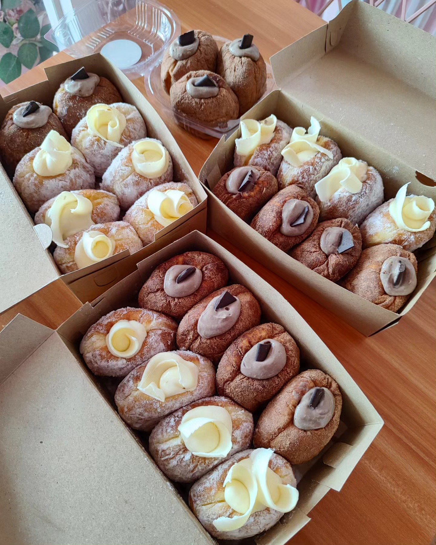 Yuk Intip Ragam Kreasi Manis Ala J'LO Donuts Bone 3 Yuk Intip Ragam Kreasi Manis Ala J'LO Donuts Bone